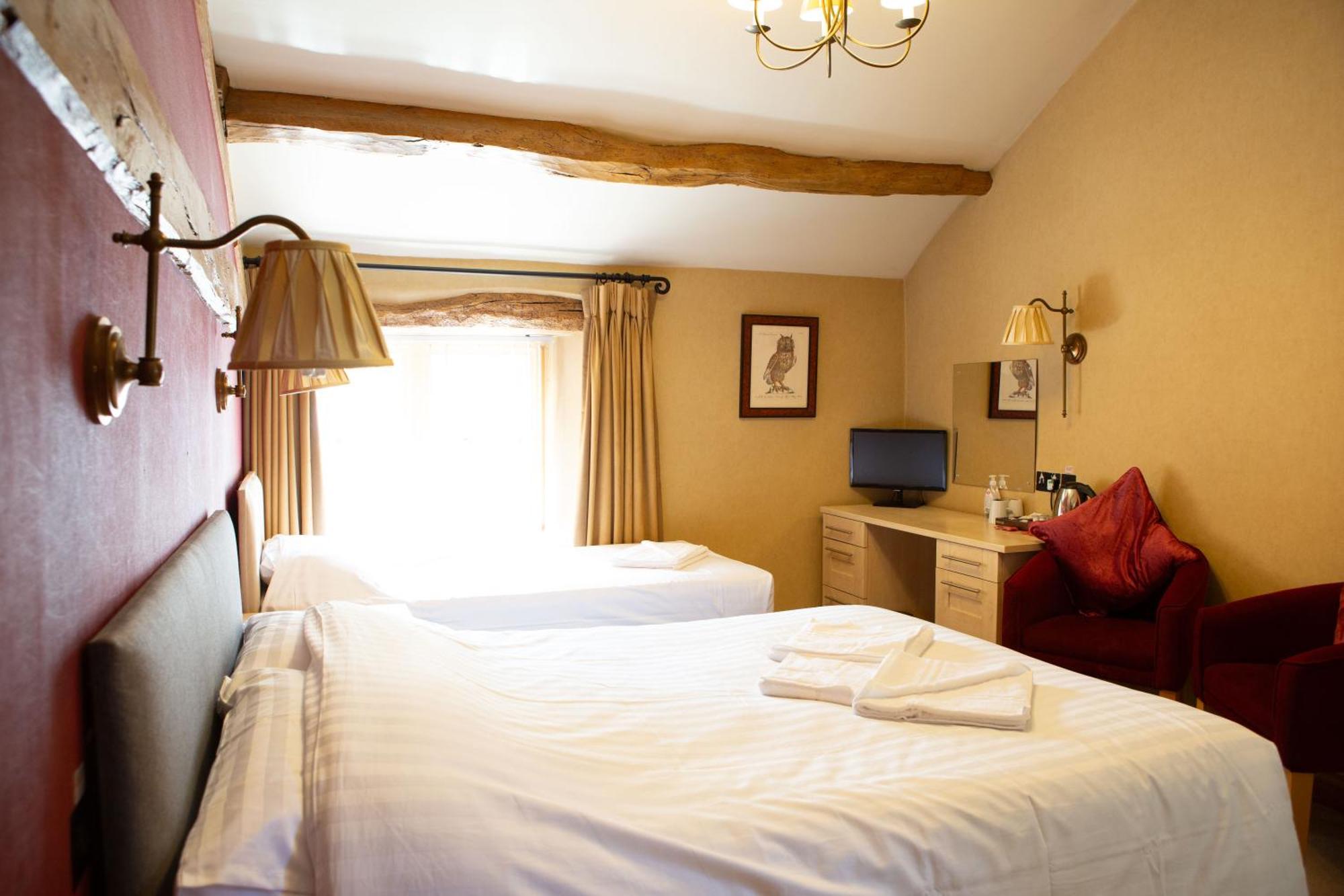 Coach House Inn 4*
