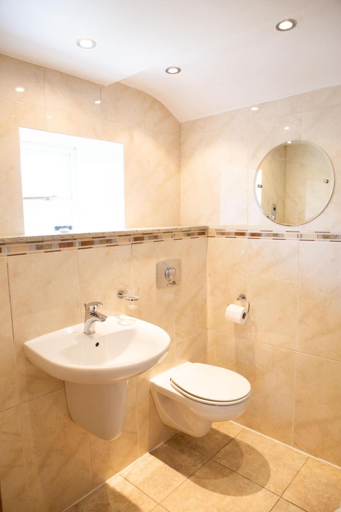 Inn Coach House 4*
